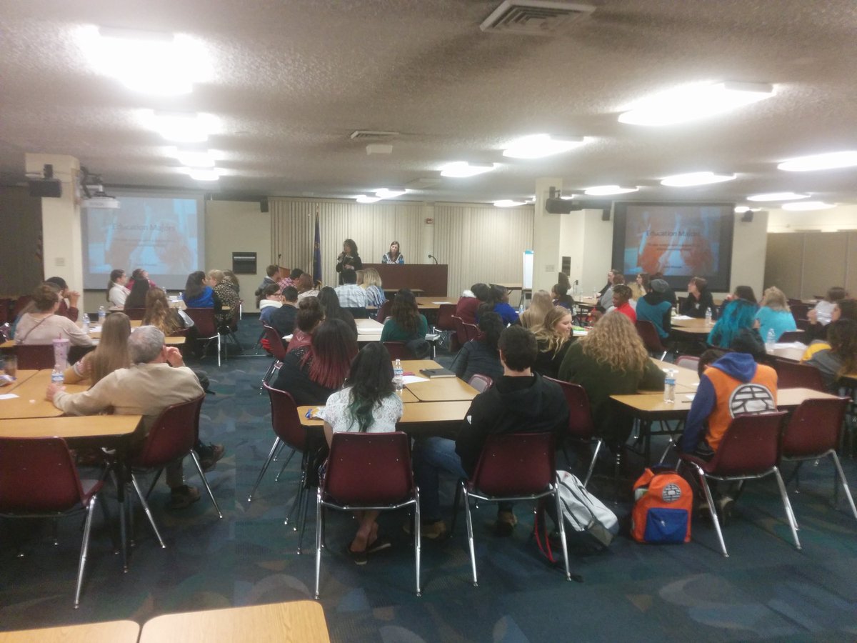 NWEdRising's tweet photo. @EdRisingKansas @EducatorsRising Keynote Speaker Julie Rhoades https://t.co/OggxUjYxq3