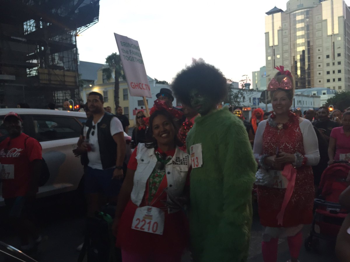 CommChestWC's tweet photo. #FestiveMood #TwilightRun2016 #TwilightFestival2016 #MerryXmas @KFMza https://t.co/iDivIFMwwq