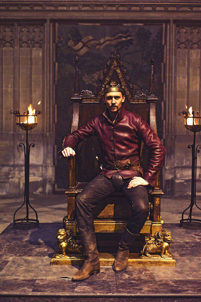 Shakespeare_300's tweet image. "You won it, wore it, kept it, gave it me/Then plain and right must my possession be.” H4.2 IV.5 #ShakespeareSunday