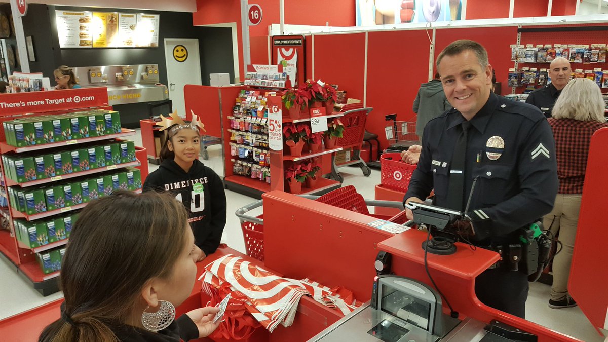 Heroes &amp; Helpers Target San Pedro 2017 Merry Christmas, Peace Joy and Happiness to all!  Community Partners @CaptainMikeOreb <a href="/LAPDOutreach/">LAPD Public Engagement Section</a>