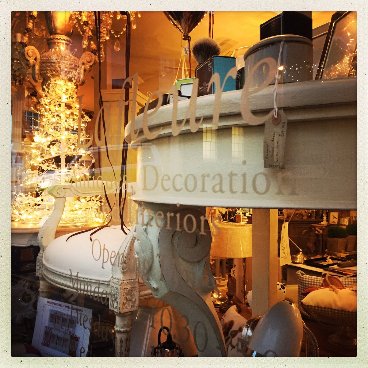 LABGInfo's tweet photo. So many pretty shop windows in #Langport come & do your #Christmas #gifts #shopping here #WhereItsTo #ShopLocally #Shift10 #GBHighSt https://t.co/NmAQWAsh2n