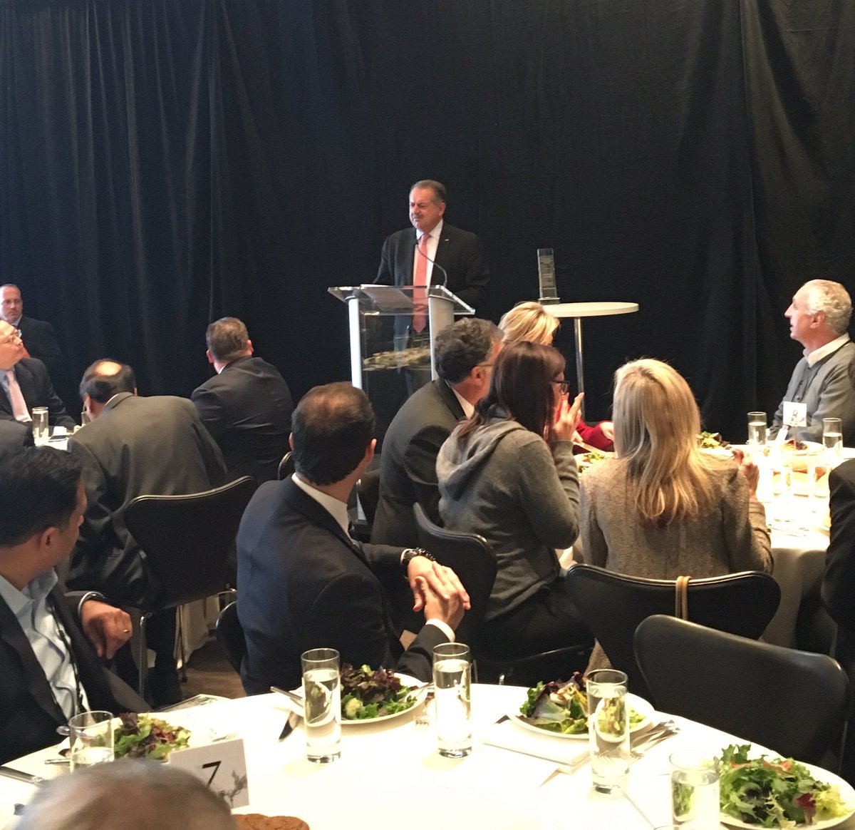 ChiefExecGrp's tweet photo. #ANLiveris , CEO of @DowChemical , presented with @ChiefExecGrp's Lifetime Achievement Award! #DTS2016 https://t.co/ubeODicXuu