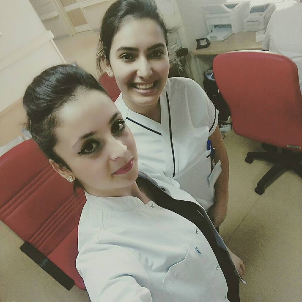 AzginMelike's tweet photo. Karaman devlet hastanesi az evvel mutlu ettigimiz müsterimizin biraktigi bahsisten sonra mutluliguluz💉💉💉 https://t.co/dkNstJoE3n