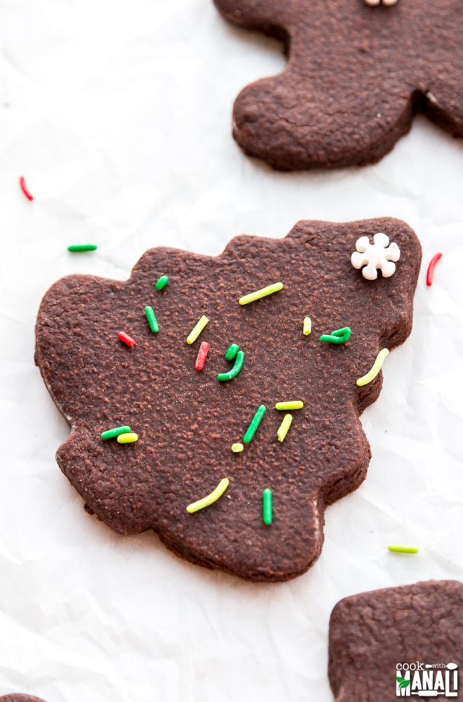 Chocolate Cut-Out Cookies for cookie decoration! buff.ly/2gNYVLU #recipe #cookies #cookiedecoration