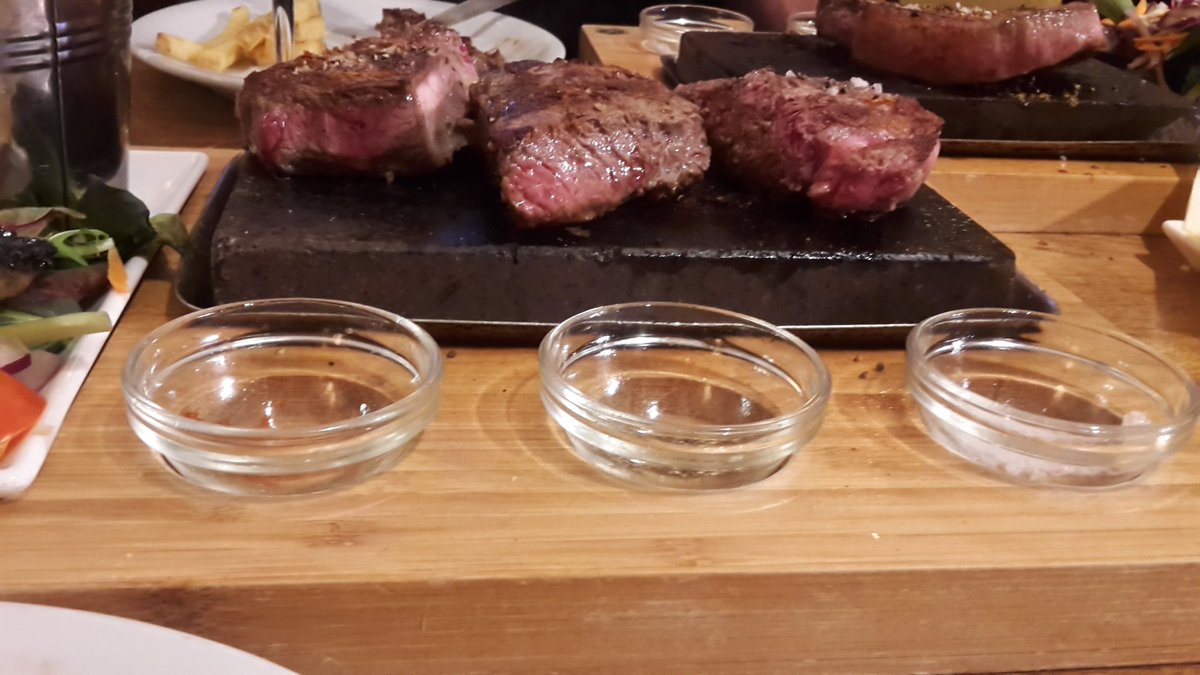 chic20o5's tweet photo. Dinner this evening. #steak #stones #foodporn @CentralNewquay https://t.co/b65v8MJTYa