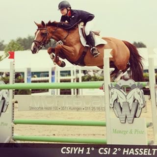 EquineHour's tweet photo. RIP Ella Popely
Terrible news of her being involved in a car accident today.
Our deepest condolences go to her parents Lea, John &amp; Family https://t.co/iyn5BSwE5r