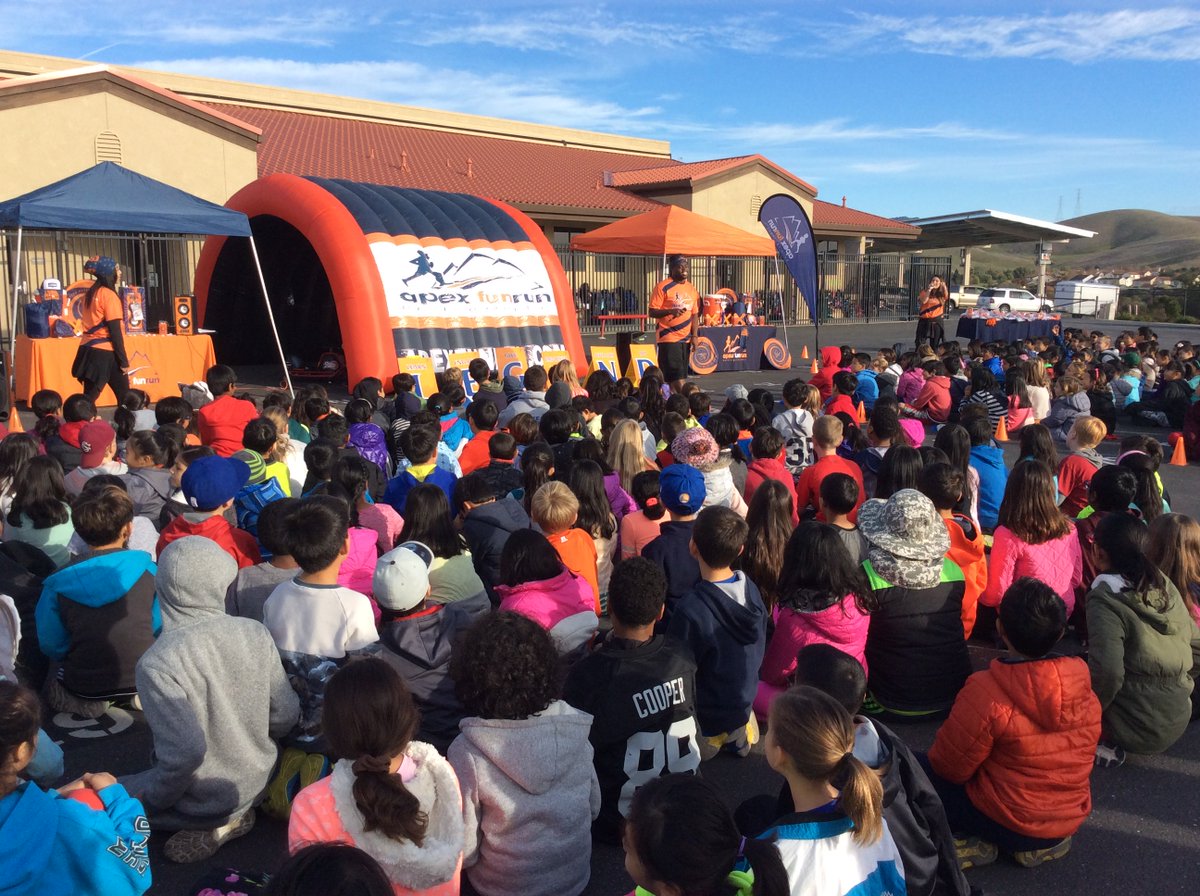 Coyote Creek On Twitter Kicking Off Our Apex Fun Run Thank You