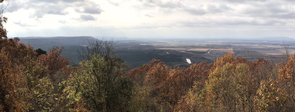 thelocalhistory's tweet photo. Just arrived at the beautiful Winthrop Rockefeller Center on Petit Jean Mountain for the Certified Volunteer Manager program. #CVM2016 https://t.co/xdsSBCUEep