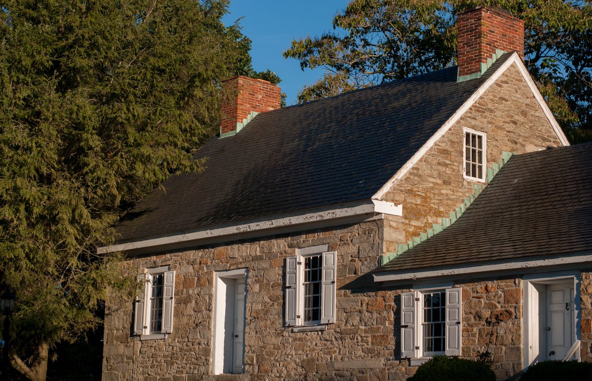 Visit an old stone home this month #hometour #xmas #historichomes #holidayevent #christmas bit.ly/2gZsQ12