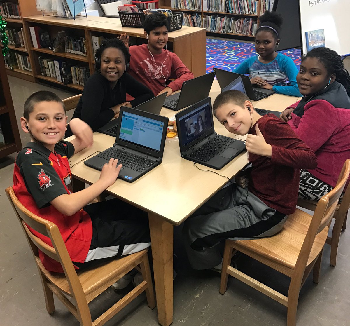 Fishkill_Lib's tweet image. Hour of Code with Mr. Gertler's 5th Graders! #hourofcode #WCSDCodes16 @FishkillFrogs @WCSDEmpowers