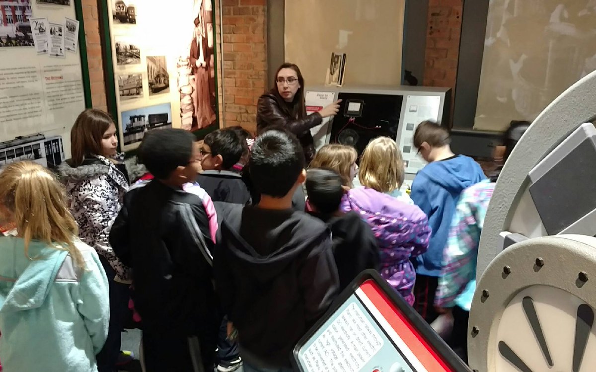 3rdHusky's tweet photo. Learning about the electrical engineering behind the trains of the early 1900s. #huskiescan https://t.co/JNvMqCarVC