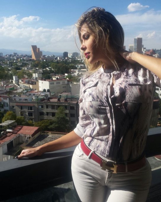 Buenas tardes👄 https://t.co/vt8XqhMEjZ