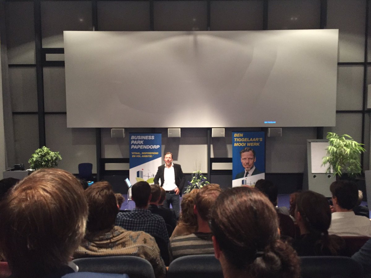 Super interessante #lezing van <a href="/BenTiggelaar_BT/">Ben Tiggelaar</a> in #Papendorp over #positief #leiderschap #VvAA