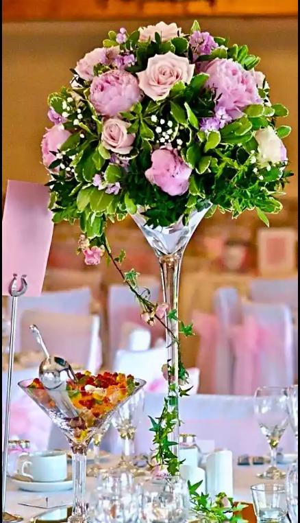 لا تفكــر كثيـــراً بــل إستغفــر كثيـــراً
فالله يفتــح بالإستغفــار أبــواب لا تفتـــح بالتفكيـــر
أستغفــر الله العظيـــم وأتــوب إليــه