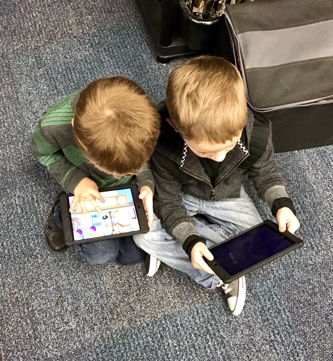 Levianne's tweet image. Day 2 Kindergarten @ElemFitzgerald celebrating #CompSciEdWeek with the #HourofCode @codeorg