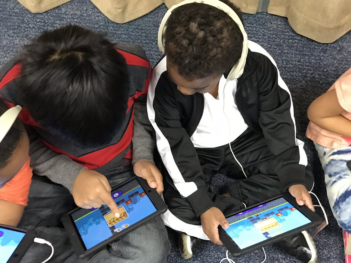 Levianne's tweet image. Day 2 Kindergarten @ElemFitzgerald celebrating #CompSciEdWeek with the #HourofCode @codeorg