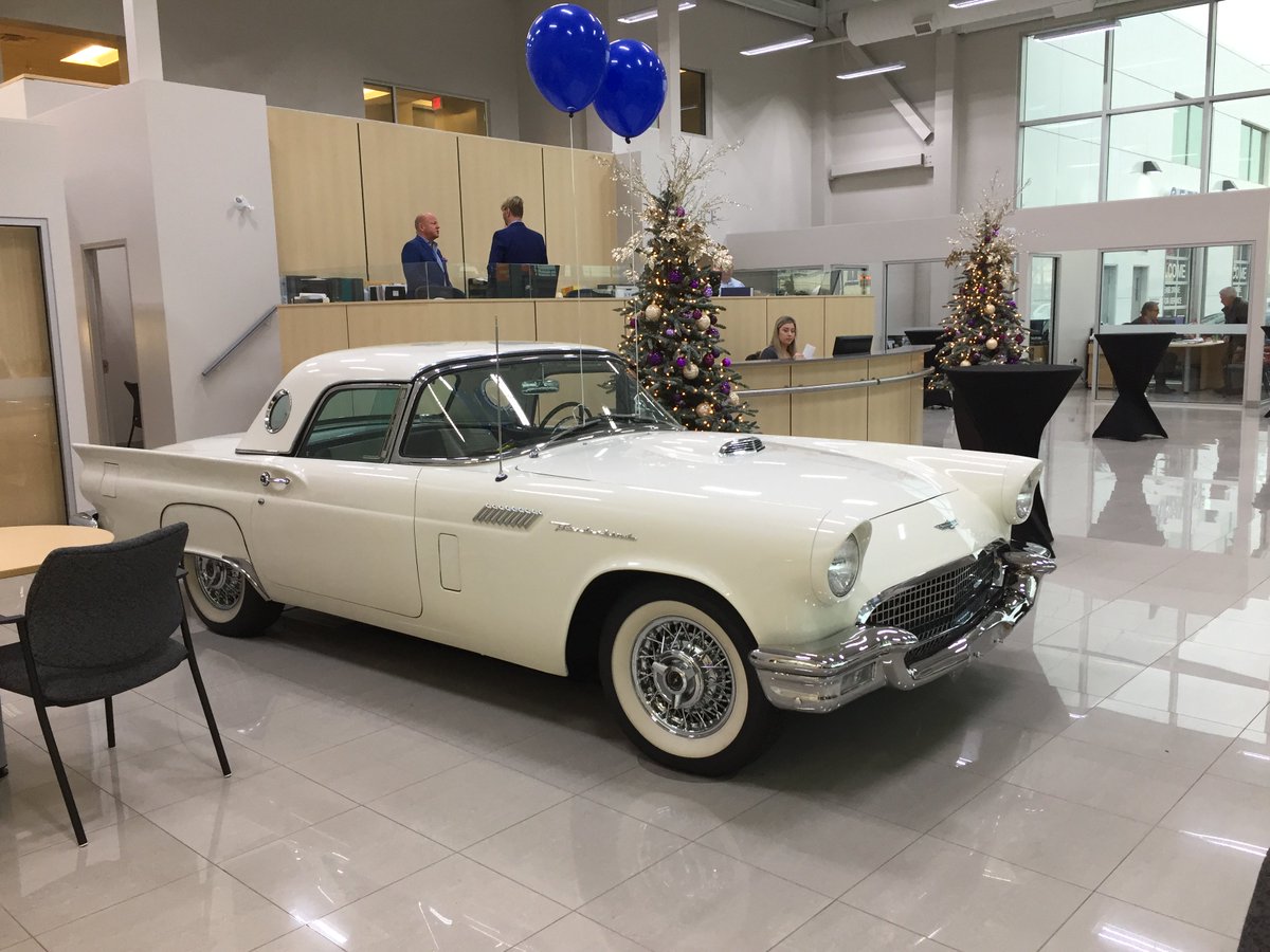 edlearnford's tweet image. Getting ready for the big chamber of Commerce Shin Dig tonight... Drinks and Horderves to be served... Come on down...  @edlearnford