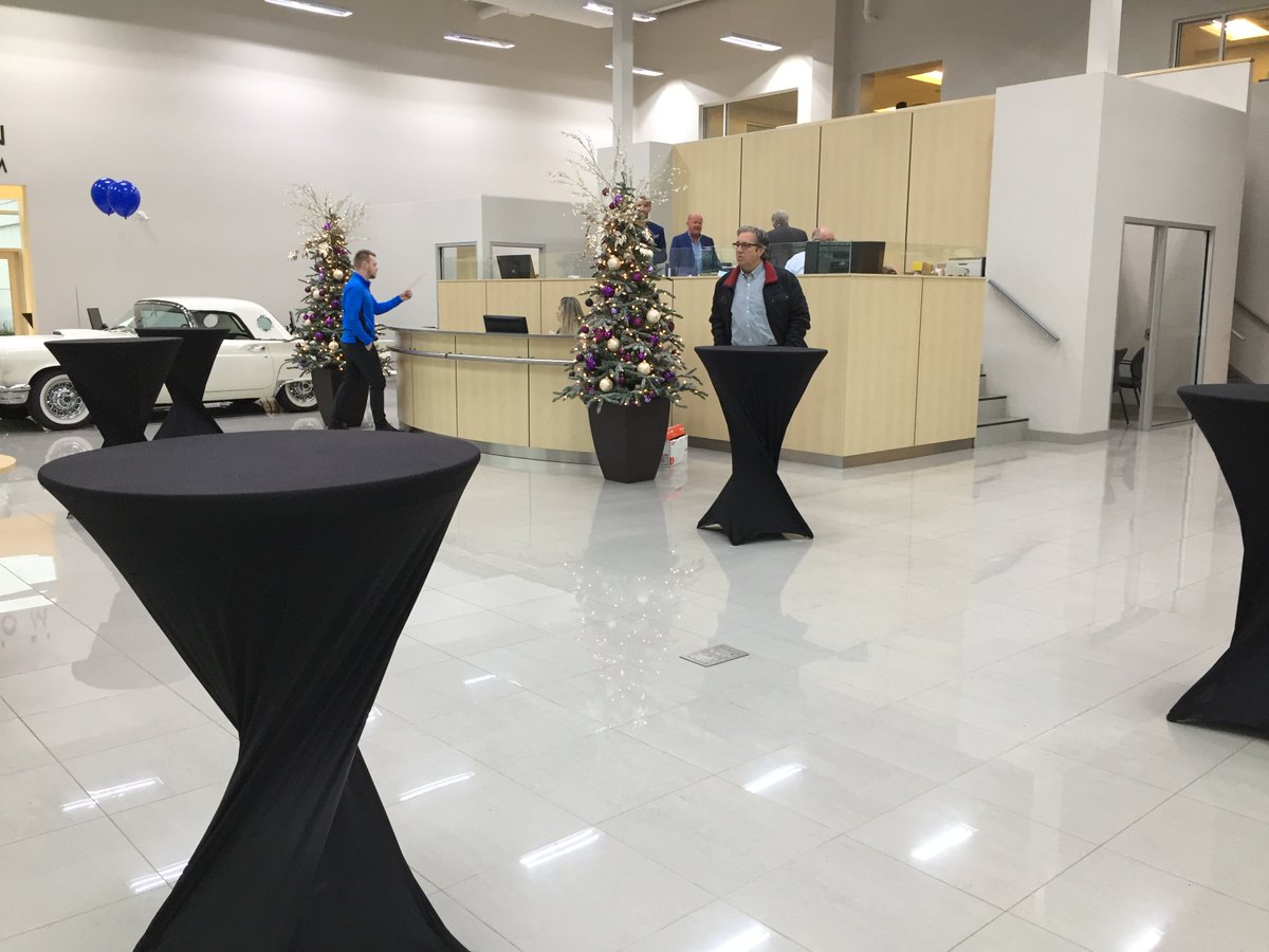 edlearnford's tweet image. Getting ready for the big chamber of Commerce Shin Dig tonight... Drinks and Horderves to be served... Come on down...  @edlearnford
