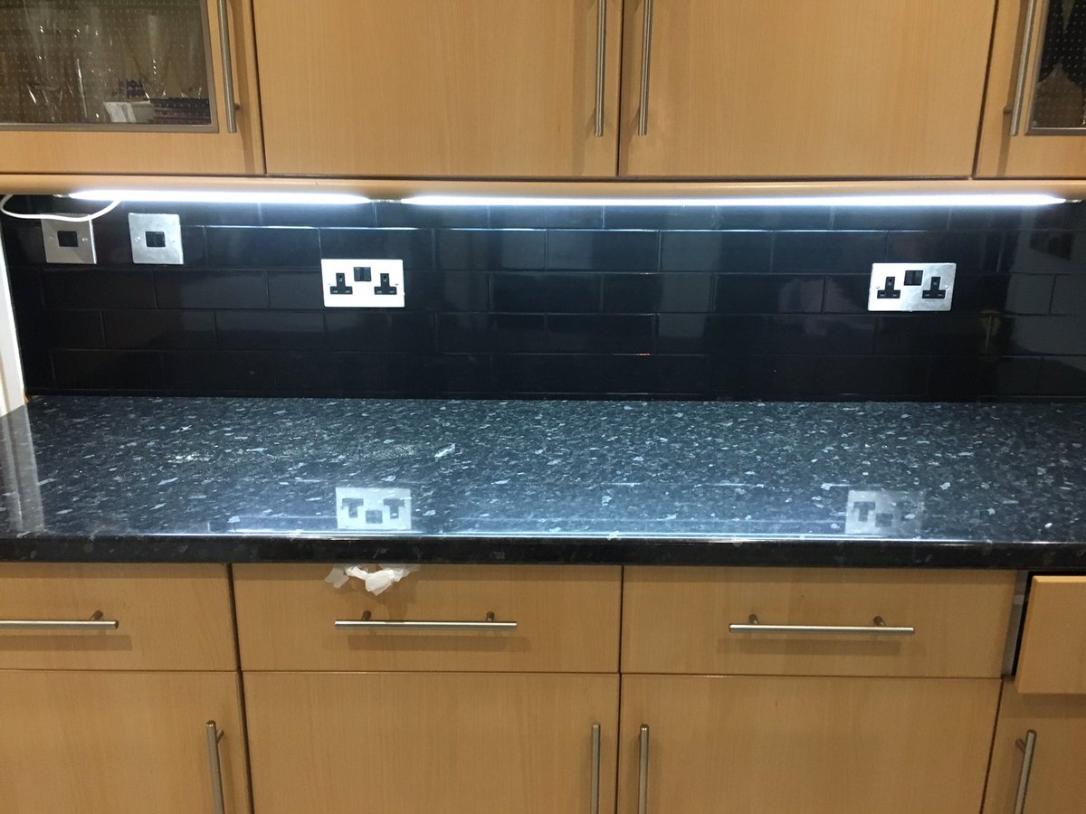 ReedwardNW's tweet photo. After High Pressure Laminate Supplied By Reedward Plastics, White Red And Black And Heat Resistant To 180  Degrees. https://t.co/vjjckPYTgq