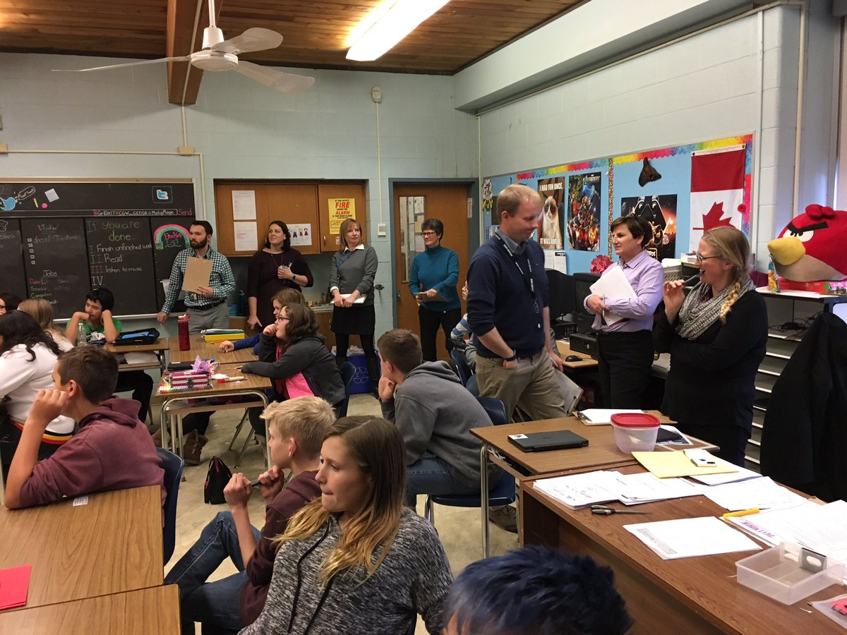 MrsConsorti's tweet photo. Great collaboration with this team for CIL-M today. 8 teachers are always better than 1! 👍🏽 @CentennialGw @mr_cottam @GEDSB #divisioncross https://t.co/rTFJB7T0Oq