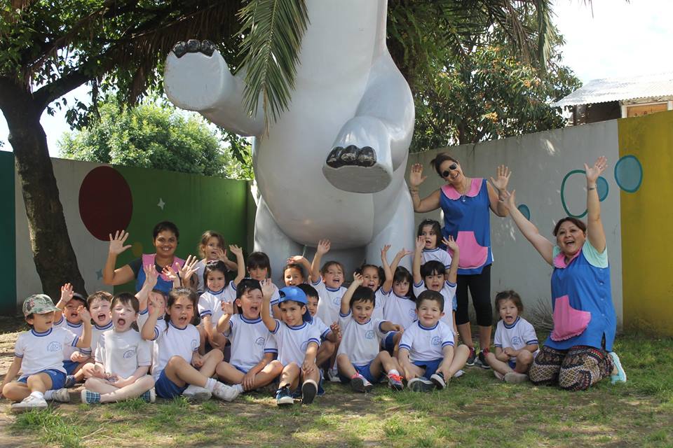 CasaZamba's tweet photo. La ultima visita del mes de noviembre!! fue para la Escuela Argentina del Futuro, hablamos sobre nuestras tradiciones y jugamos con Zamba!! https://t.co/0dDn5Taibl
