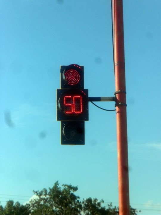 Nuevos semáforos en zona urbana sobre ruta 34, tambien paseo peatonal con alarmas sonoras para mayor seguridad.