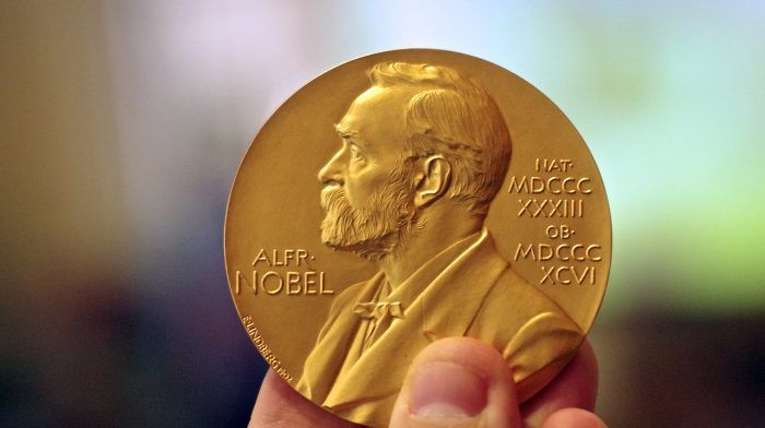 Rodrigodiazpal's tweet photo. Cómo el trabajo de los Nobel influye en la tecnología que utilizas a diario. @YorokobuMag #nobel #tecnologia 
https://t.co/cynndGzB9B https://t.co/wjEkSuQGYt