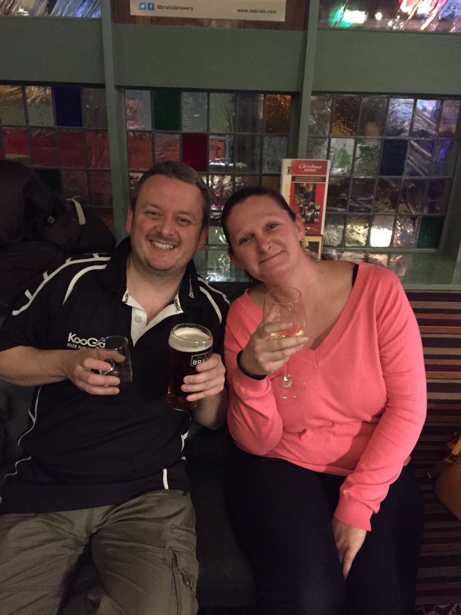 staceyjevs's tweet photo. Aw friends #steamtrain #suckit https://t.co/1CycTECiuf