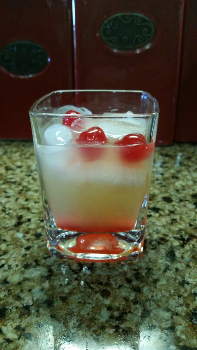 Loki07sti's tweet photo. Nothing makes it feel more like fall in the south than whiskey sours! https://t.co/faMPKlJ1Xq