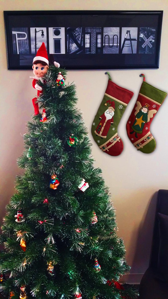 4printmax's tweet photo. Happy St. Nicholas Day Everyone!! #Elfontheshelf #Stockings #TeamPrintmax #Christmas #ChristmasWishes #nicelist https://t.co/Rm4GSnn60z