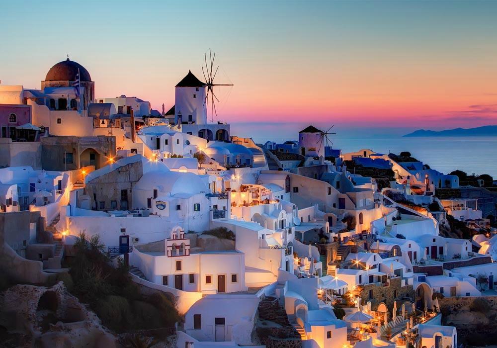 Tripadvisor's tweet image. Have you taken a video of #Santorini? Click the link to upload it for your chance to be featured!  tripadv.sr/2h41ZDX 📹