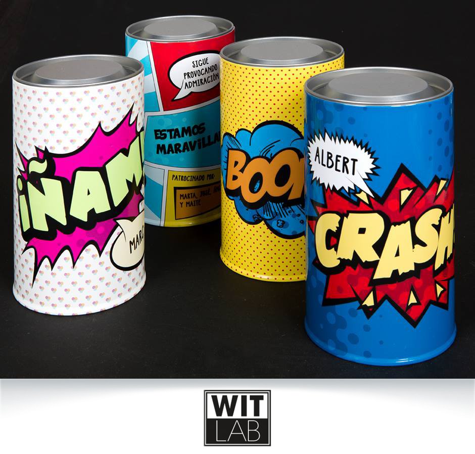 witlab_bcn's tweet photo. Onomatopeyas en forma de latas XS. Un #regalo explosivo y... ¡personalizado! https://t.co/yRddu2eCIV  #navidad #regalosdenavidad https://t.co/R2lhMHF7Ij