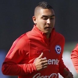 CareerModeStars's tweet image. @jeissonvargas0 
@EdelpOficial , Chile
70-&amp;gt;86
Position-LW
Age-18
Potentially the next Sanchez?