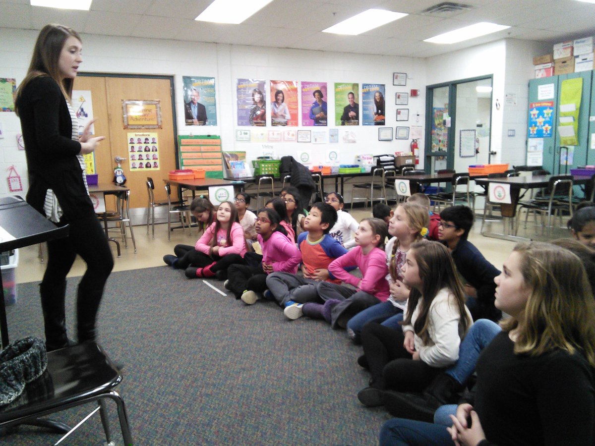 I Hear Those Jingle Bells!  Thanks <a href="/holmes_choir/">Holmes JH Choir</a> for joining us for practice today! So excited for our concert next week!