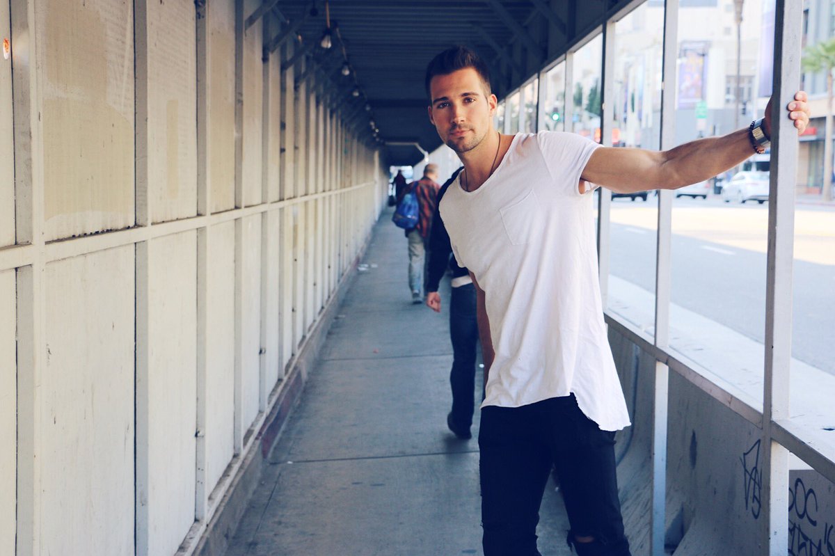 jamesmaslow's tweet photo. I hope everyone is having an amazing day. Working on the music and tour release this week so expect some news soon! https://t.co/cazVjqys1M