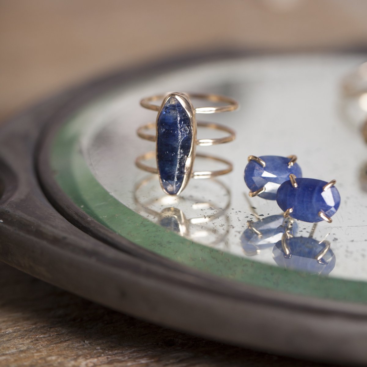 MJMjewelry's tweet photo. Our holiday collection prominently features #sapphire, a stone of wisdom and learning #rockgeek https://t.co/TAXRfhLx5X