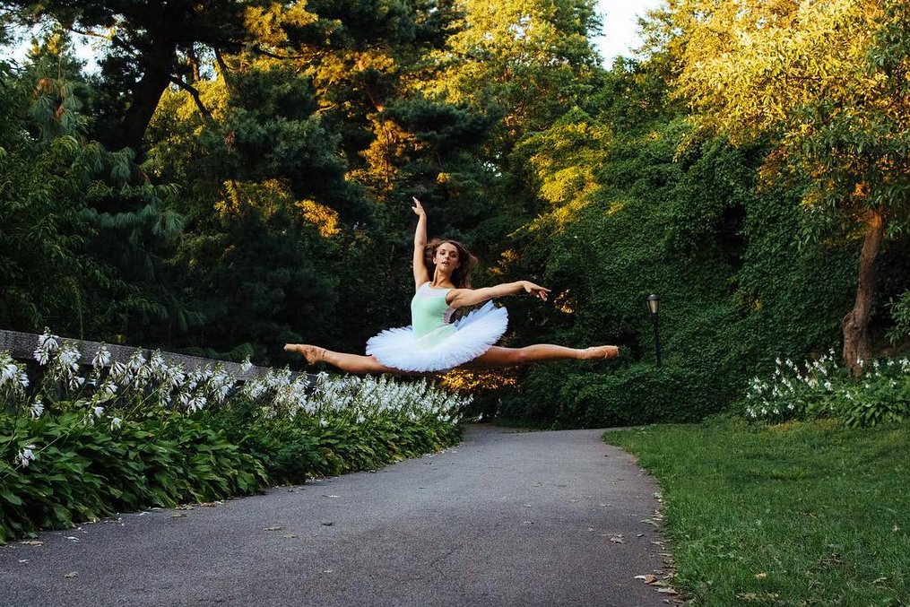 Dance_SpiritMag's tweet image. Happy #TutuTuesday! 

Photo of the Day: Sarah Takash (PC: @BalletZaida)