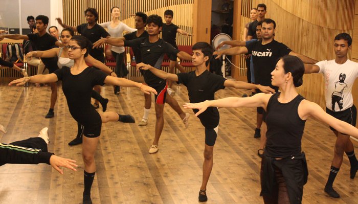 letsdancesm's tweet image. Check out the many ways you can improve your overall health by taking dance classes.    bit.ly/2gIN29V