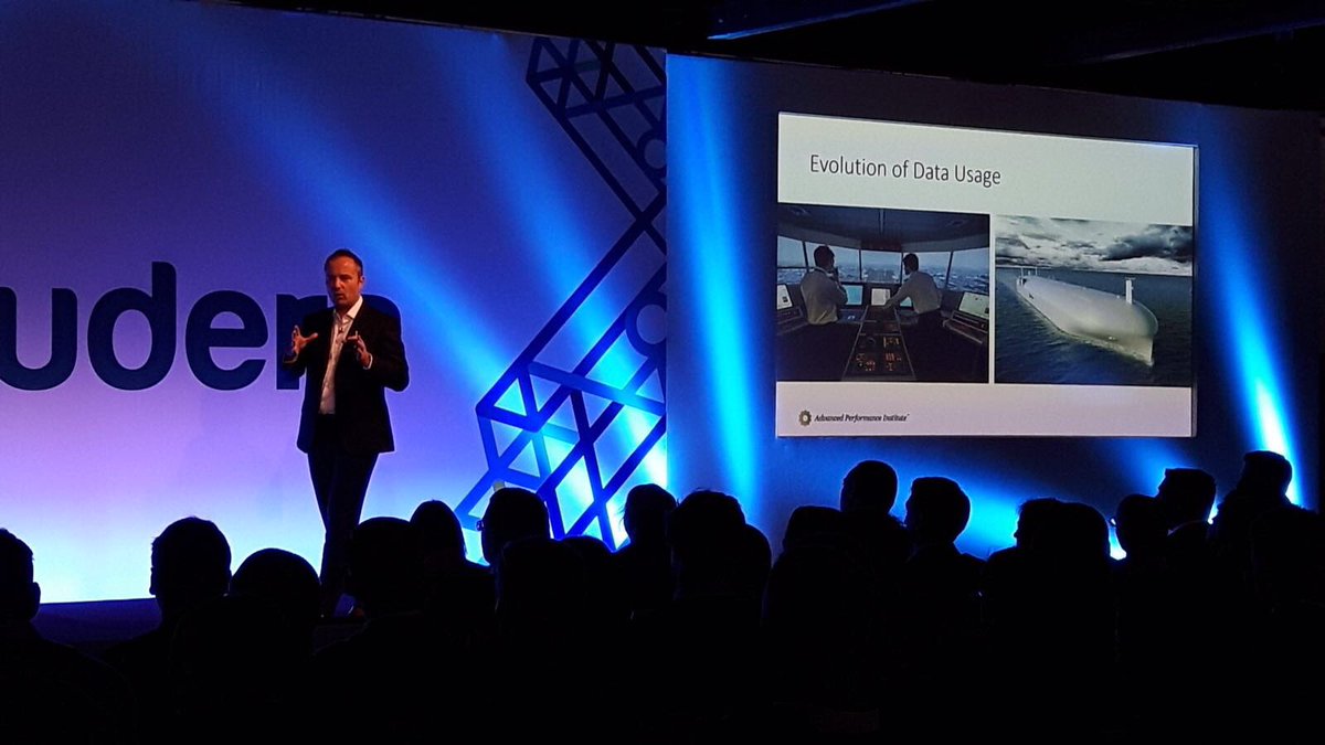 BernardMarr's tweet image. Speaking @ClouderaUK’s Sessions event in London about being SMART with data #mybigdatamoment #clouderasesh