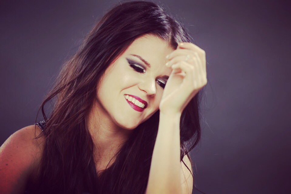 saaraaalto's tweet photo. My lovely fans in London and UK! You can come to meet me tomorrow at 11 am in front of Global Radio (Leicester Square)!😍❤I'm so happy!!! 🎉🙏 https://t.co/q6Pd43isYY