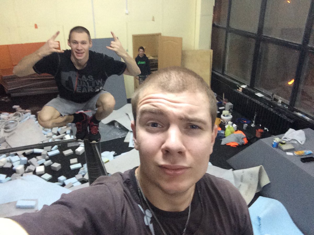Olegovich88's tweet photo. Привезли наконец то поролон) с -счастье) #fastenergy #скорооткрытие https://t.co/FqwZjSL1UE