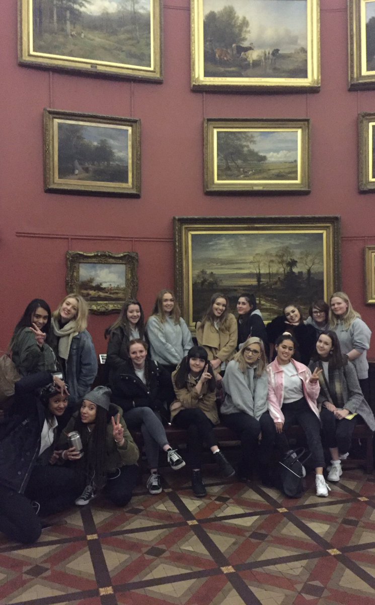 BOAVAD's tweet photo. Night in the Museum exhibition today with year 11 👍🏼😁 https://t.co/Bh8tCXi5V9