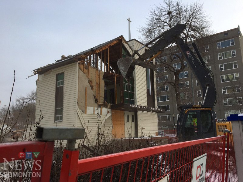 CzByc61XcAA884p.jpg:large