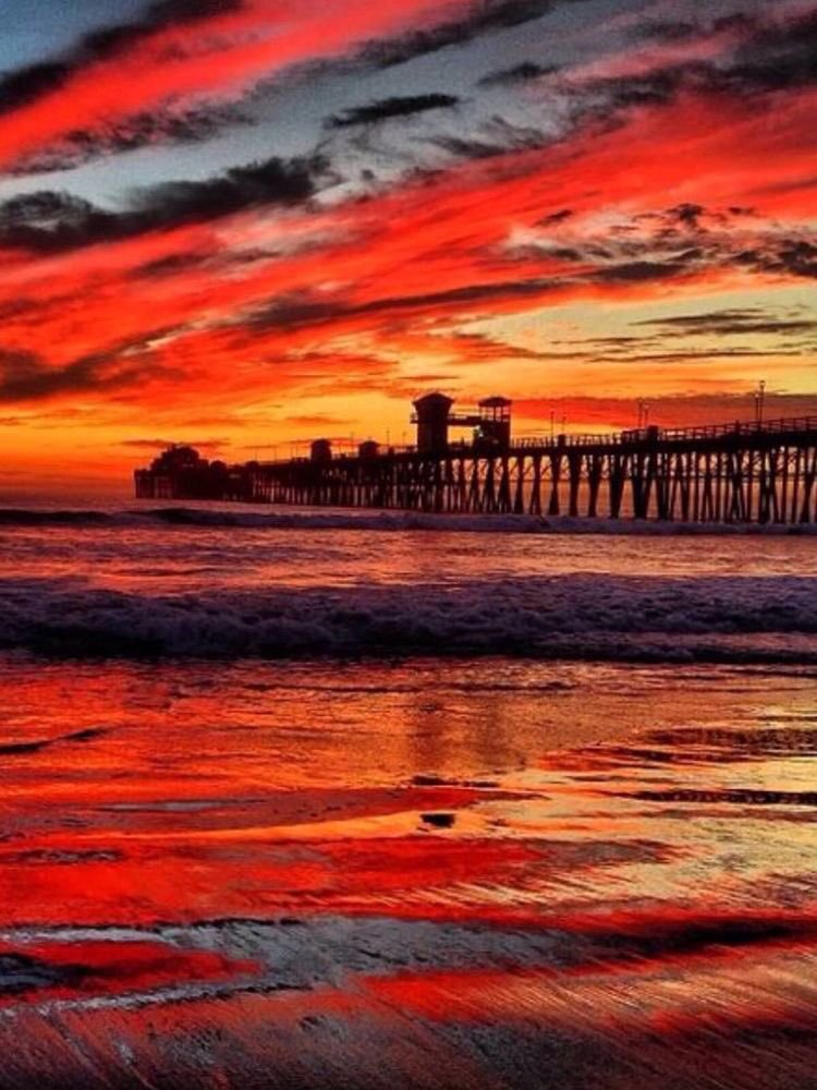 Lo mejor que nos puede pasar es volver a ser niños, porque  definitivamente las rodillas raspadas duelen menos que los corazones  rotos