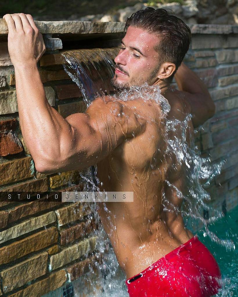 antoniopozofans's tweet photo. Antonio Pozo 
Photo 📷 by @studiojenkins 
_ 
_ 
#Antoniopozo 
#Antoniopozofans 
#like4like … https://t.co/HpDnxcXUwy https://t.co/unJYHBp4Fb