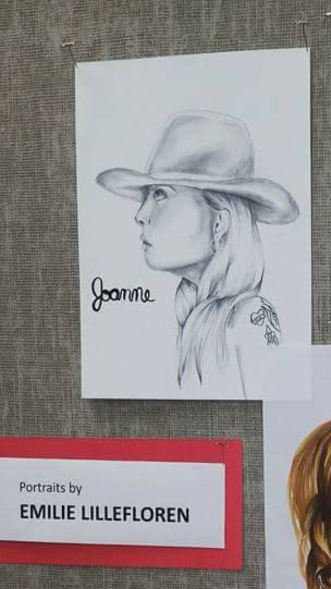 slillefloren's tweet photo. @ladygaga My daughter drew this of you and they put it in her HS art show :) https://t.co/uhtUlo8c9j