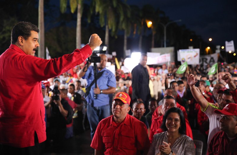 “#Rusia tiene todo el trigo que necesita #Venezuela. El trigo de #Rusia llega a #Venezuela. Acabaremos con las mafias panaderas”. #Maduro