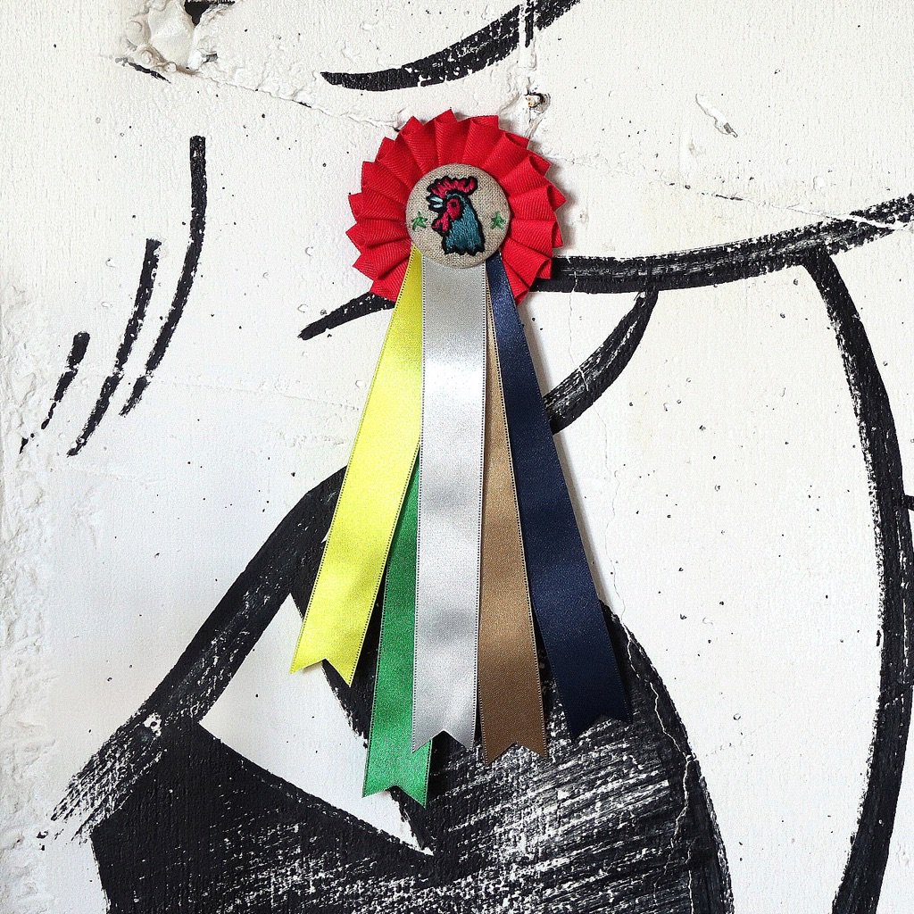 Whytrophy's tweet image. 12月10日（土）六本木 CLEAR EDITIONでワークショップ開催します！高木耕一郎くんの描いた「酉」を刺繍をして、お好みのリボンで仕上げます。飾れるロゼットなのでクリスマスツリーやプレゼントにも！
clearedition.jp/web/workshop-k…