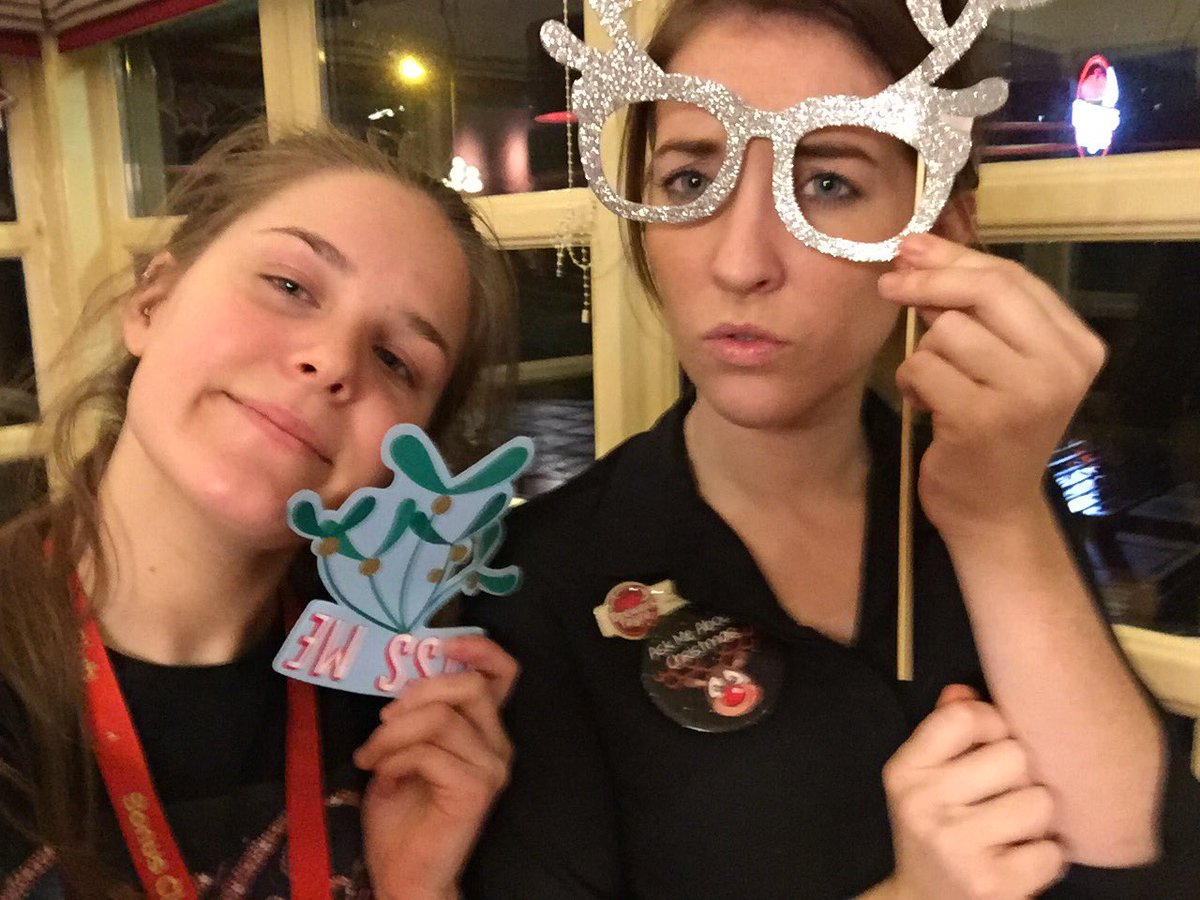LauraDunelm's tweet photo. Elfie selfie day @SpencerGraydon @Jimbentley10 @WeAreSUGM #elfieselfie @TeamDunelm https://t.co/FdNLEsBZ5m