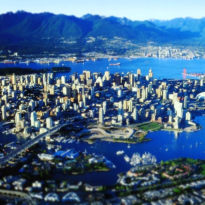 airtrafficcntrl's tweet photo. Aerial photo ovwr Vancouver, BC 
#avgeek 
https://t.co/84ayAeGEti https://t.co/5aZPzmEplS